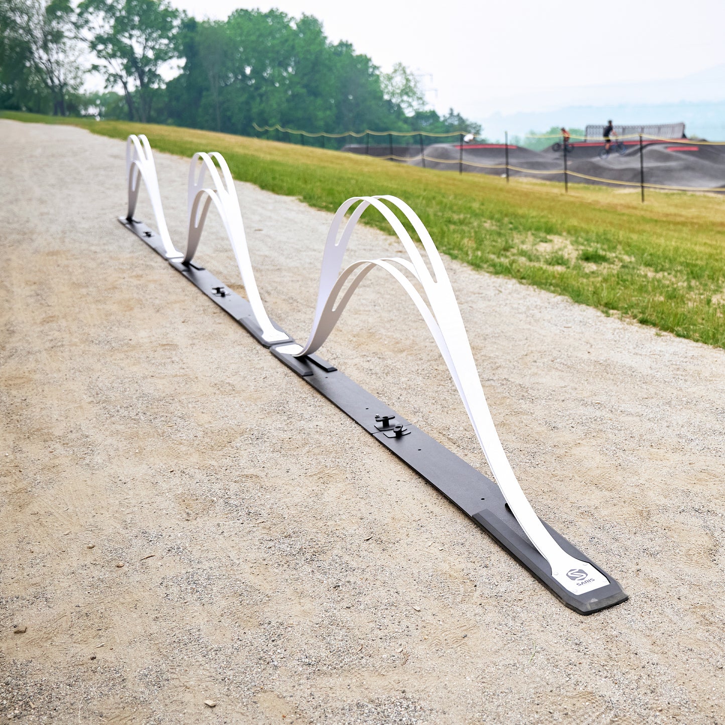 Wave Delineator -- Stylish Cycling Lane Barrier for Protected Bike Lanes