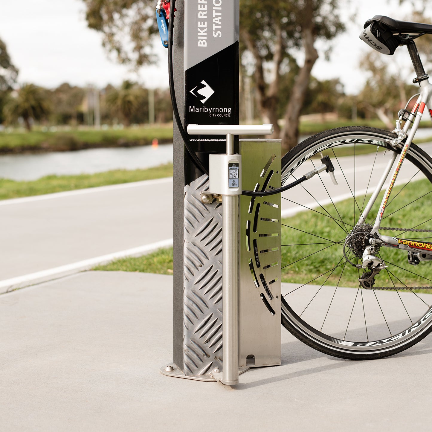 bicycle pump shop near me Outdoor Public Bike Pump – Durable & Reliable Inflation Station – Saris Infrastructure